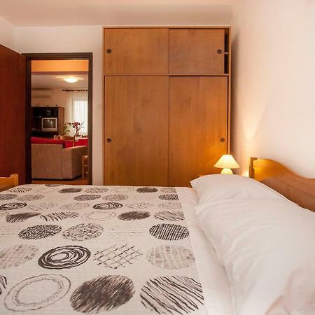 Apartment Regina Rovigno Esterno foto