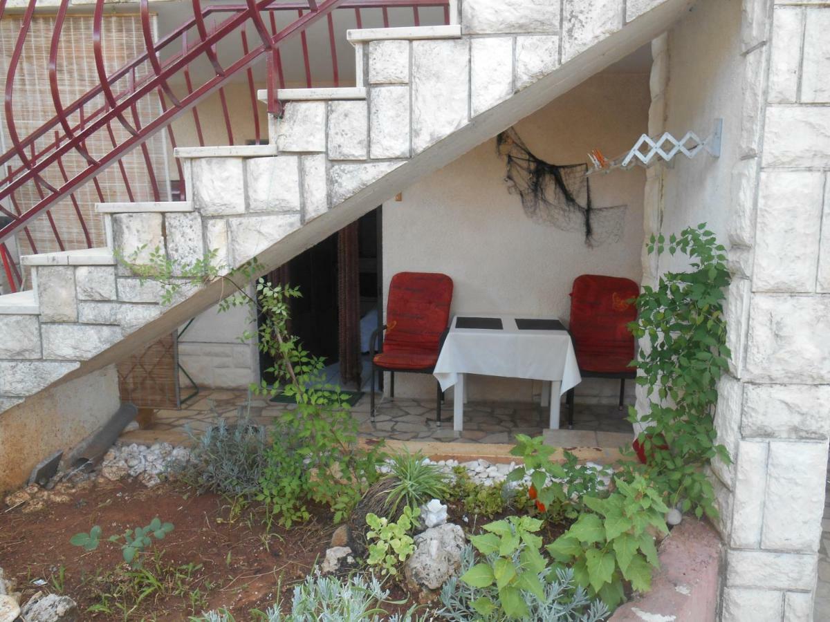 Apartment Regina Rovigno Esterno foto