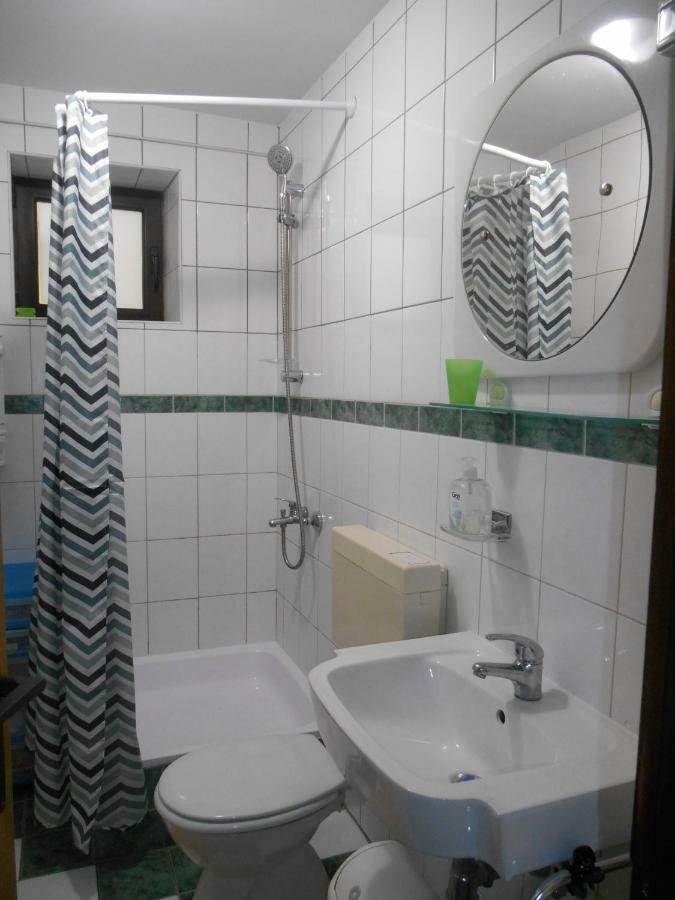 Apartment Regina Rovigno Esterno foto